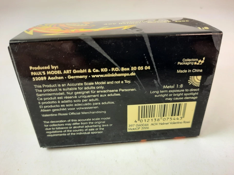 Minichamps Valentino Rossi AGV Helmet MotoGP 2006 1/8 397060046 - Immagine 3 di 3