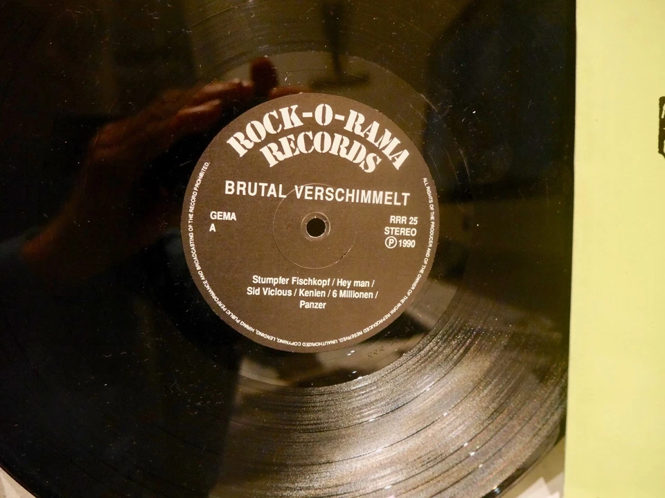 BRUTAL VERSCHIMMELT,,, die PUNKBAND aus Kempten ,, LP von 1990 - Bild 2 von 4