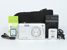 Nikon COOLPIX S3300 16.0 MP Digital Camera Silver w/SD card, case Mint 