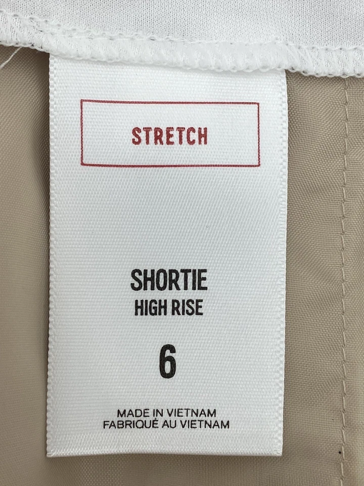 Pantalones Cortos Mujer Express Usados Talla 6 Estampado Serpiente, Cinturón y Bolsillos Foto 4 de 4