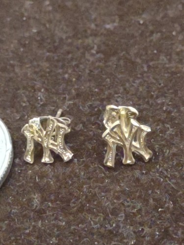 michael anthony 14k NY Yankee Earrings