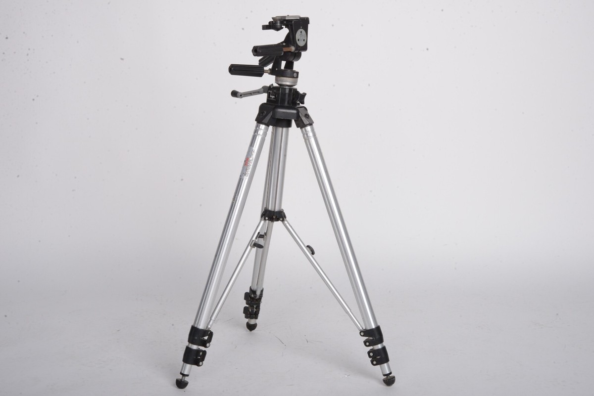 Bogen Manfrotto 3036 Professional Tripod w/Manfrotto 029 3-way Pan