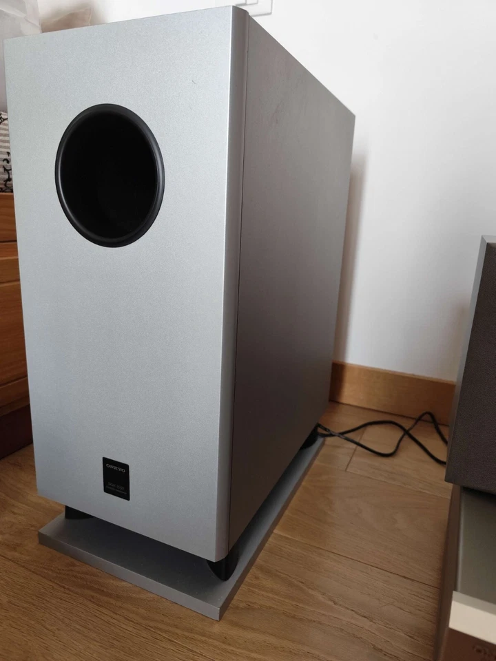 Sintoamplificatore Onkyo TX-SR501E, sistema 6.1, subwoofer skw 150 Telecomando - Immagine 3 di 4