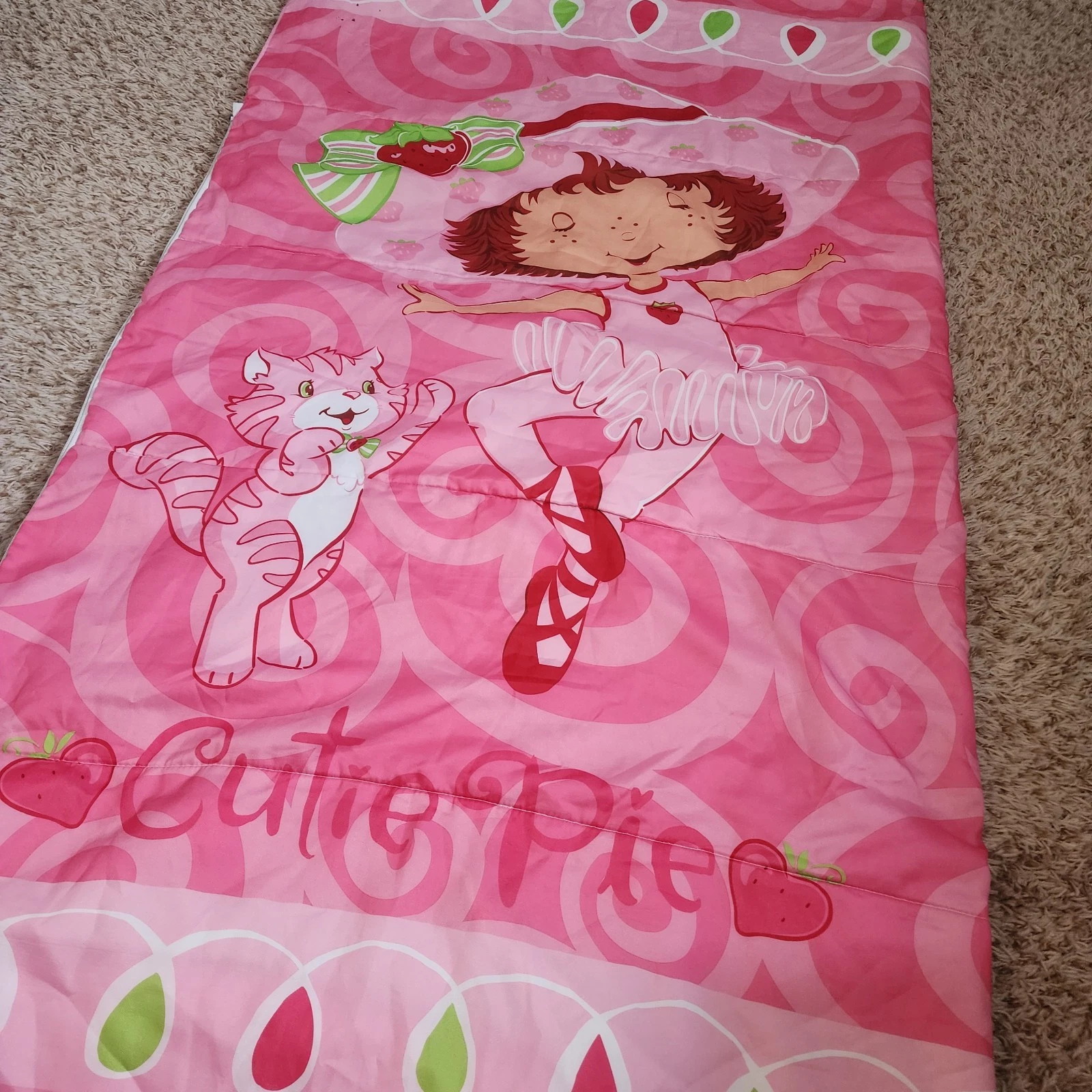 Strawberry Shortcake w/ Kitty Cutie Pie Sleeping Bag Vintage 30x57 Retro