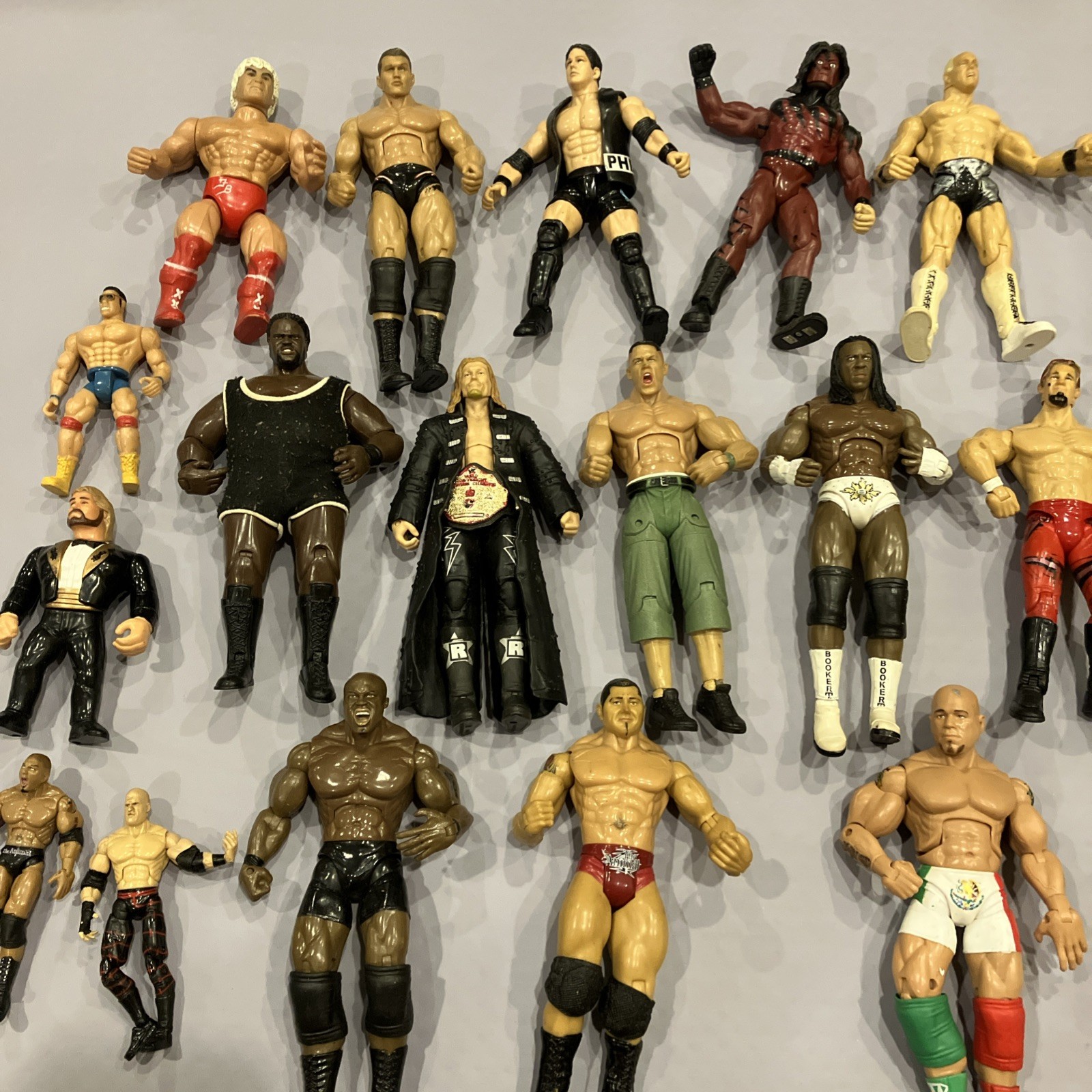 Lot Of 19 Used WWE TNT Wrestling Figures Wrestlers VTG Y2K Mixed Collection