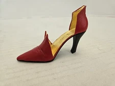 Just the Right Shoe by Raine 1999 Red Devil #25082 Box/Certificate FREE SHIPPING
