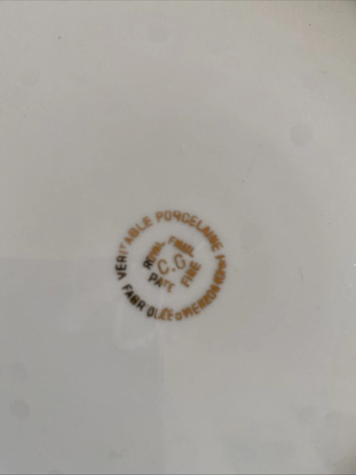 6 assiettes plates en porcelaine de Vierzon blanc frise or Pate Fine Royal - Photo 4/4