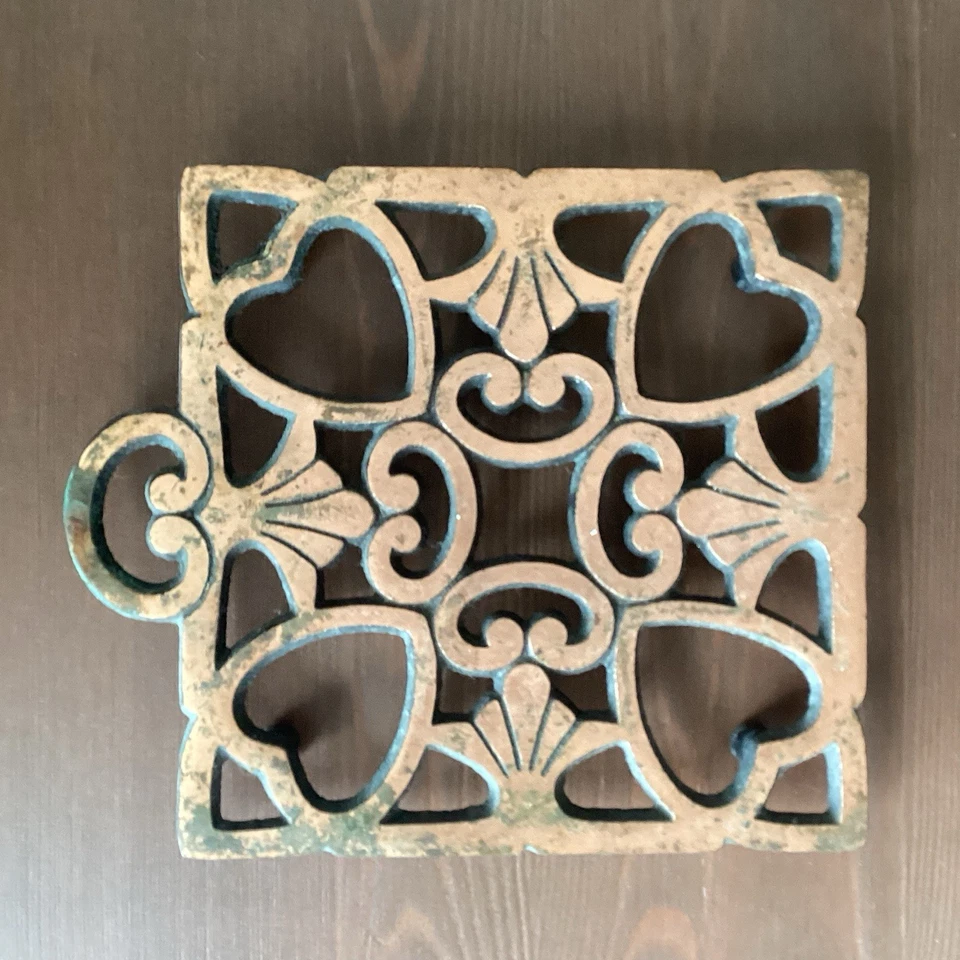 PAMPERED CHEF ROUND-UP FROM THE HEART COPPER PLATED SQUARE SHAPED TRIVET 2008 - Image 2 of 4