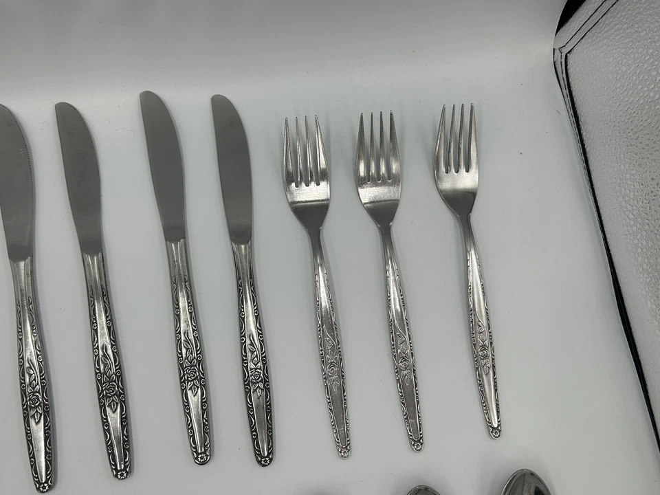 Juego de cubiertos Stlyecraft SY52 ROSA ÚNICA acero inoxidable Japón 27 piezas vintage Foto 3 de 4