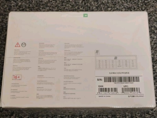 DJI Mini 3 Camera Drone (with RC Remote) - BRAND NEW SEALED - Picture 2 of 4