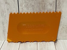 Vintage Tupperware Cake Decorator Tool - Darker Orange