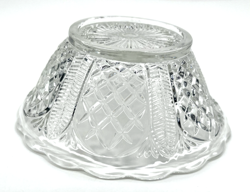 Vintage Pressed Glass Bowl W/ Diamond Pattern & Scalloped Edge 5.25" Diameter - Picture 5 of 5