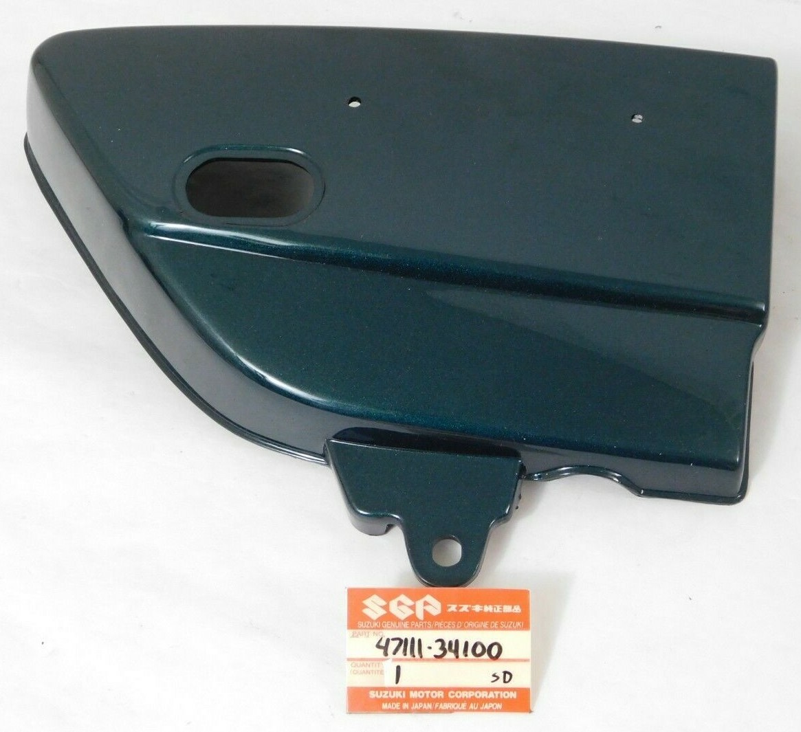 1974 Suzuki GT 380 Right Side Frame Cover Aztec Gold NOS 1172 for