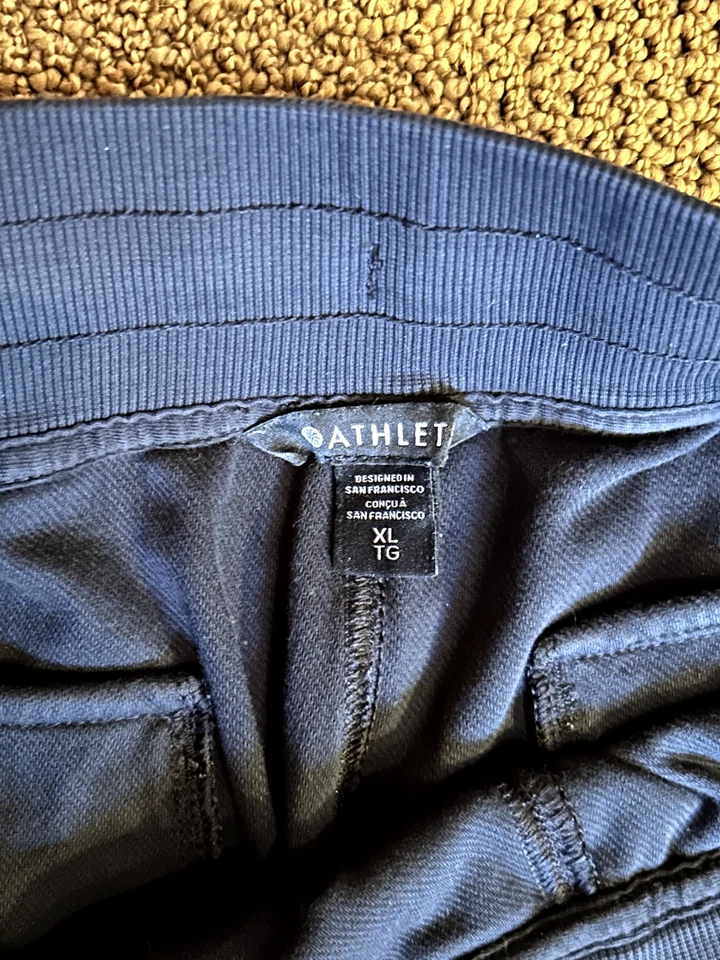 Athleta Farallon joggers XL, black, drawstring waist, snap cuff — 第 2/4 张图片