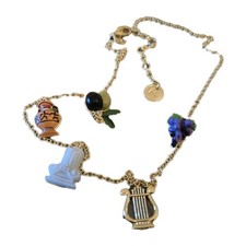 Collana pendente Les Nereides charms greci. Prezzo consigliato £95. Nuovo con scatola