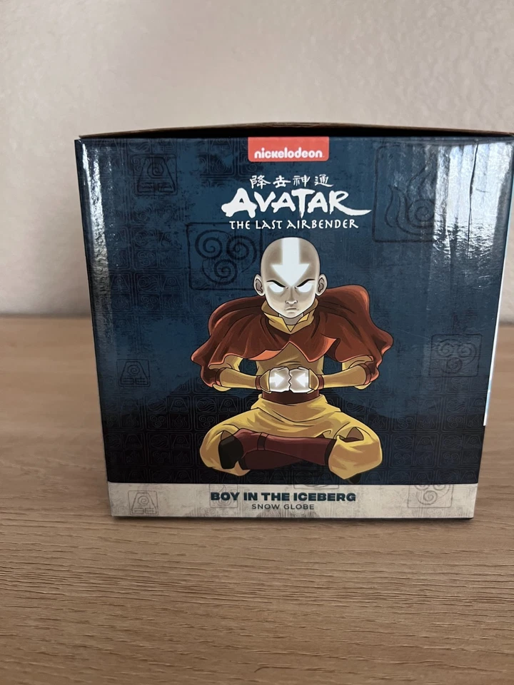 Globo de Neve RARO Avatar The Last Airbender Boy in the Iceberg por CultureFly - Imagem 3 de 4