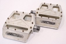 AZONIC Bicycle Pedals for sale