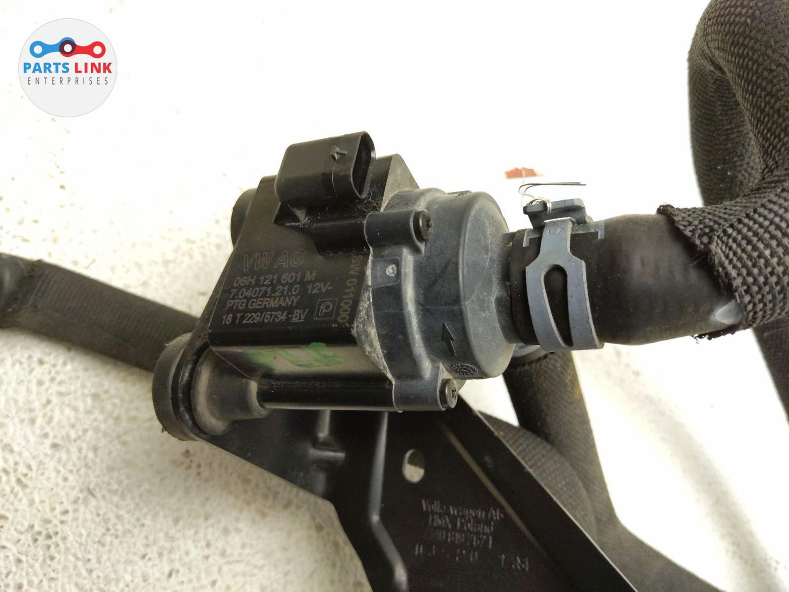 Bentley Bentayga 2016-2020 RIGHT Water pump