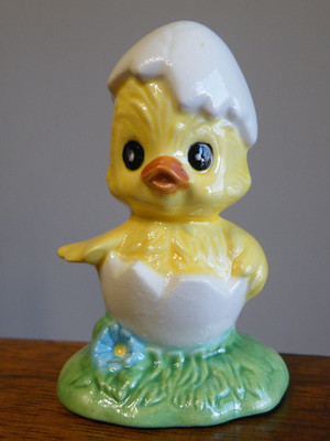Vintage EGG Hatching CHICK ceramic 3'' Tall FIGURINE Easter Spring FREE SHIP