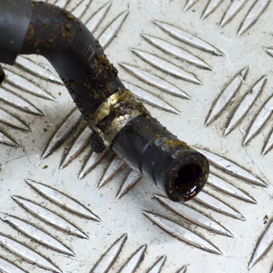 Tubo de refrigeración de aceite turbo Dodge Stealth R/T 3.0 gasolina 235 kW 1993 Foto 4 de 4