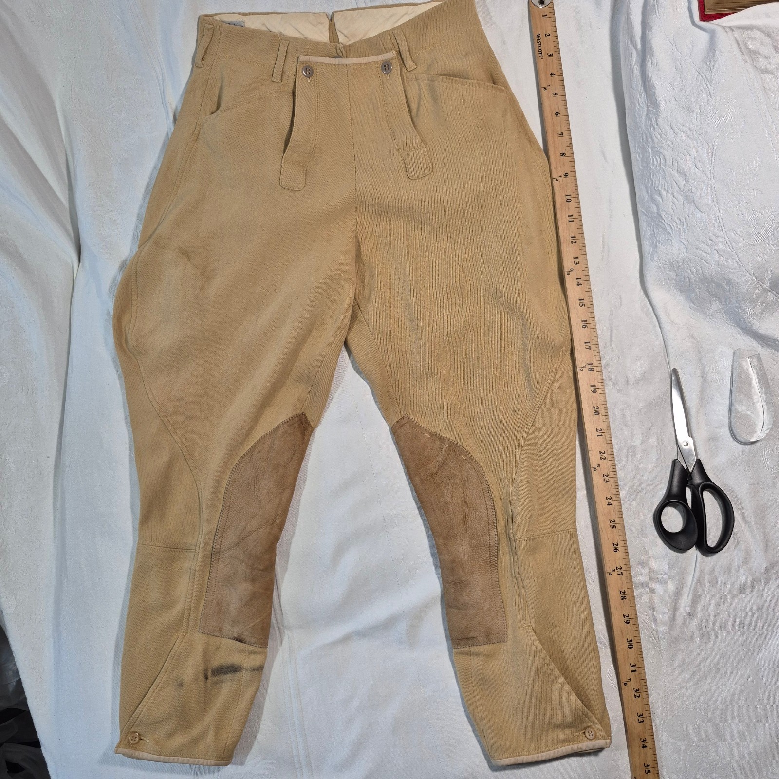 THE TAILORED SPORTSMAN EQUESTRIAN ENGLISHRIDING PANTS 26x22 (STAINED)
