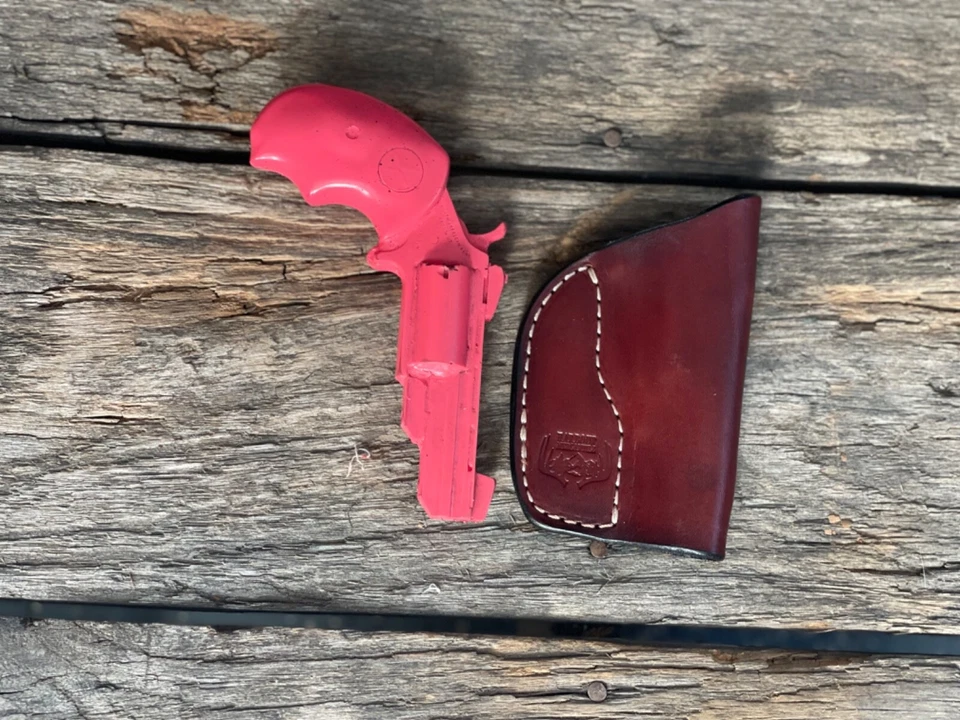 Funda de Bolsillo North American Arms Black Widow Derringer Hecha en EE. UU. Foto 2 de 4