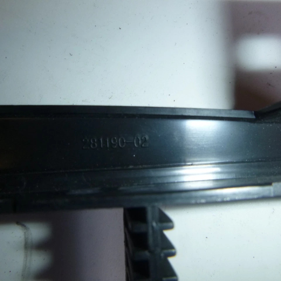 CASSETTO PER RADIO 2 DIN MERCEDES BENZ C220 W203 2000/2007 - Immagine 3 di 4