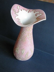 Vintage-Decorative-Vase-8347-2-Artist-signed-SA-pink-white-gold-handmade
