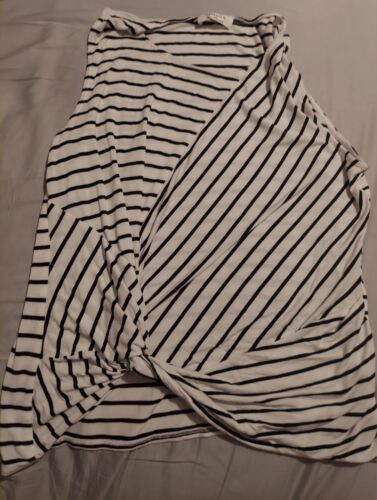 Zenana Womens 1X Sleeveless Black And White Striped Top Great Versatile Top