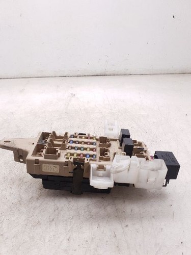 1999 LEXUS GS300 3.0L RWD AT CABIN INTERIOR FUSE BOX - Picture 2 of 12