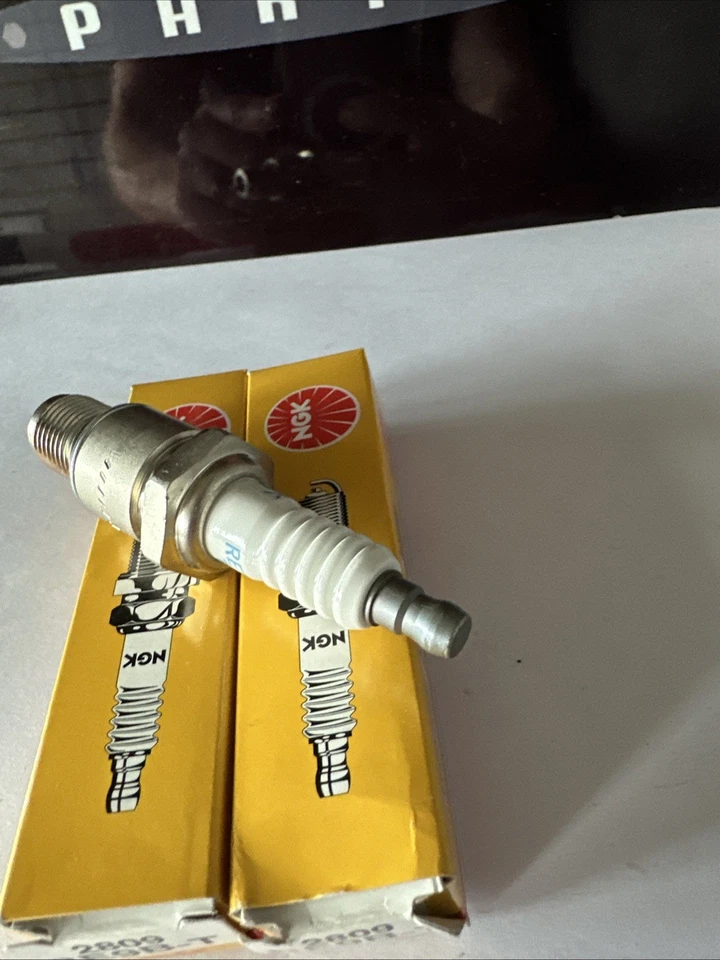 2 x Genuine NGK RE9B-T Iridium Spark Plugs Fits Mazda RX-8 2003-2012 1.3 Petrol - Image 2 of 4