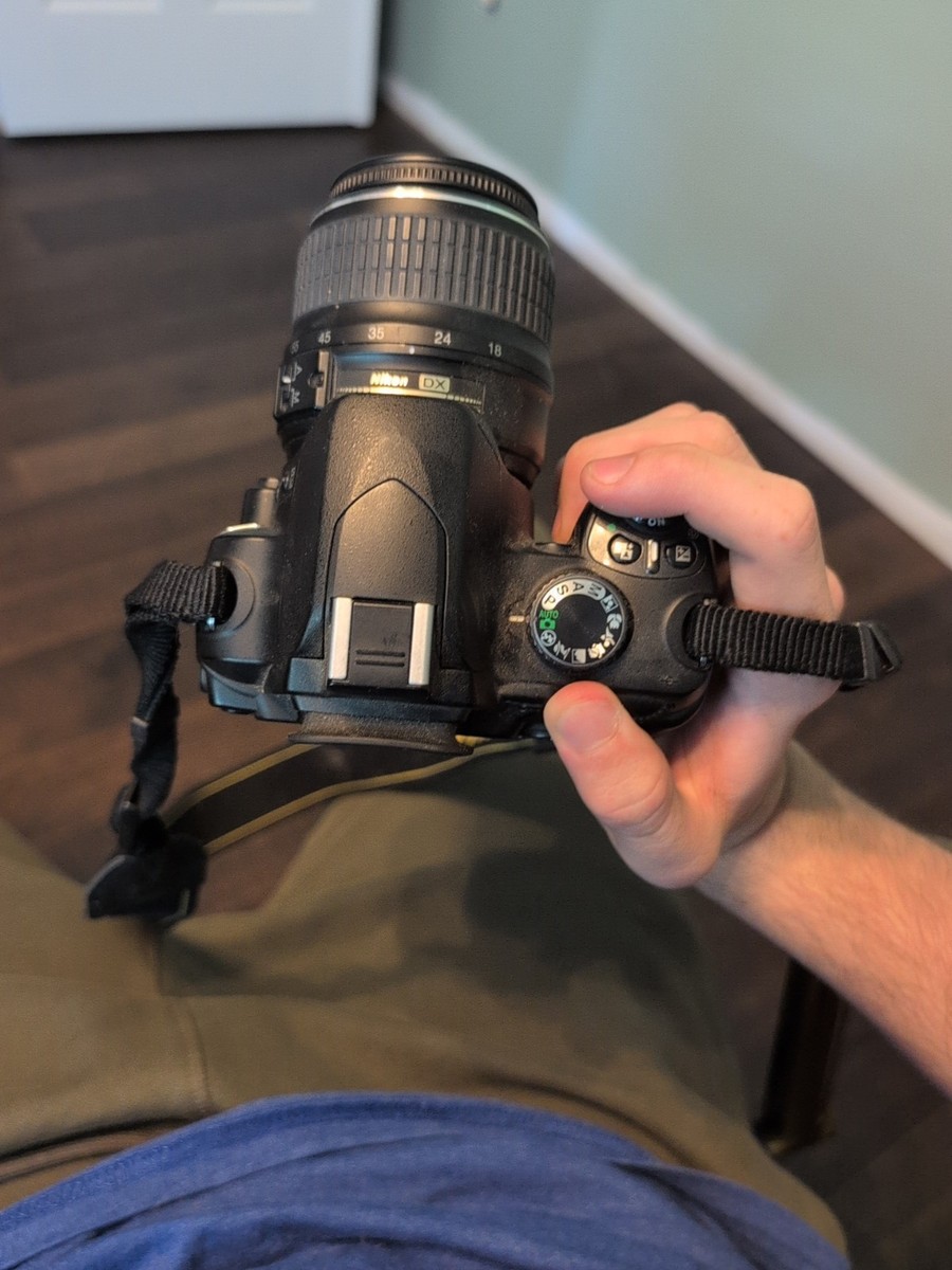 Nikon D60 DSLR Camera with 18-55mm, No SD Card, No Charger, With