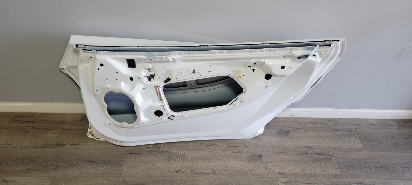 MCLAREN GT FRONT RIGHT PASSENGER SIDE DOOR PANEL OEM 