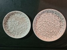 2 très grand  Plateaux à tarte rond en faience greige "PTMD" art déco cuisine  ,