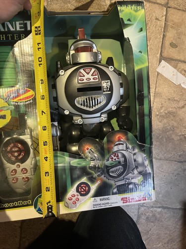 PLANET FIGHTER ROBOT LIGHT SOUND WALKS 13" TALL RARE SIMBA TOYS New In Box - Picture 2 of 5