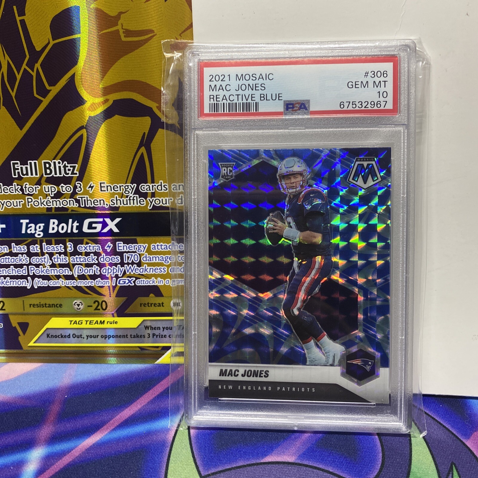 Mac Jones 2021 Mosaic Blue Reactive Prizm Rookie Card RC #306 PSA 10 Patriots E