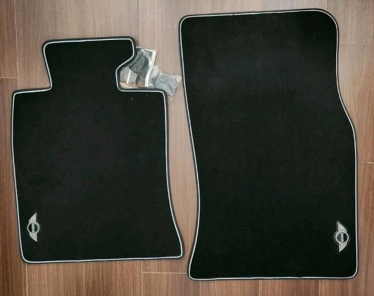 Alfombrillas alfombras Mini Cooper R56 conductor y pasajero OEM 51472213222 antideslizantes Foto 2 de 4