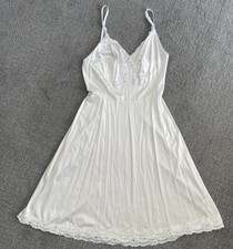 Vintage Full Slip Lace Trim Cream Ivory Nylon Size S M not tag, unbranded