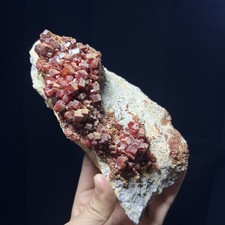 Grappolo Vanadinite Rosso dal Marocco Grande 