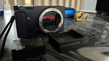 SIGMA fp Camera Body 24.6MP  w/ Battery + Cha...