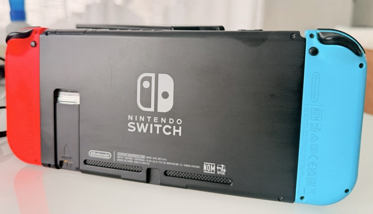 Nintendo Switch HAC-001(-01) Console Red/Blue Joy-Con Dock Mario