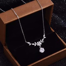 1.0ct Round Cut Lab‑Created Diamond Test Pass VVS1/D/Excellent Flower Necklace