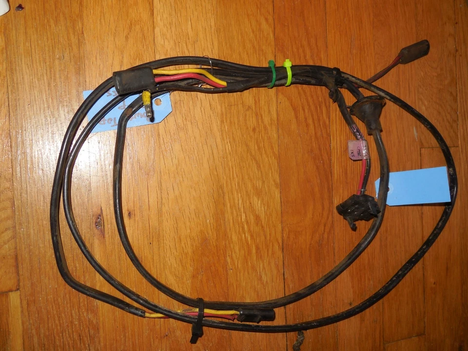 Arnés superior convertible Ford Mustang 1971-1973 original usado D1ZB-15A590-AA Foto 4 de 4