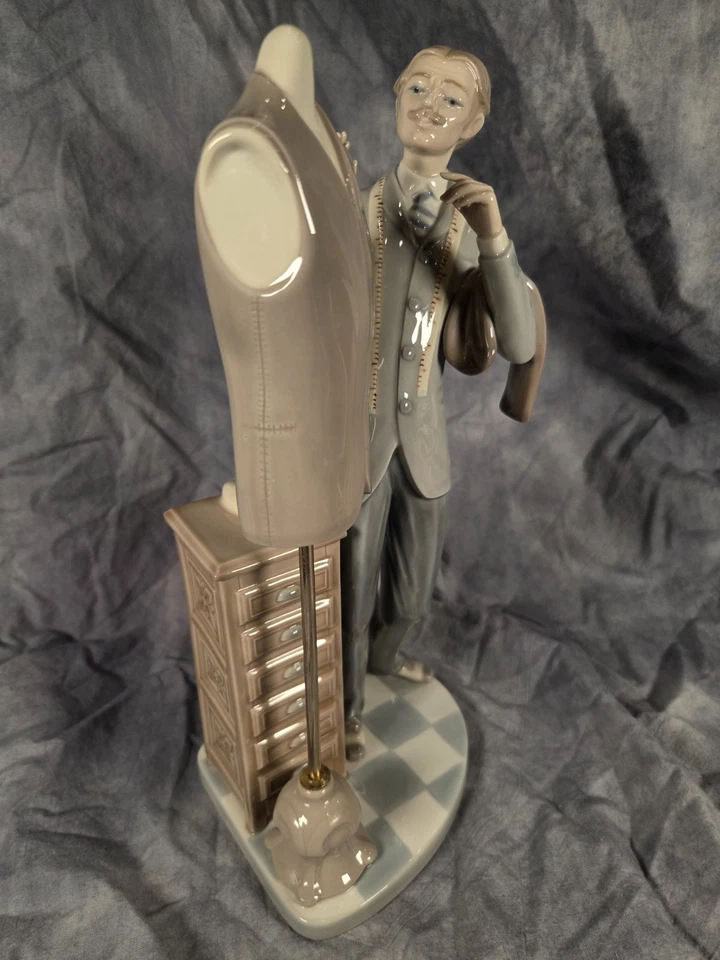 Lladro "The Tailor" #5326 Porcelain Figurine-Retired 1987, Handcrafted In Spain - Image 2 of 4