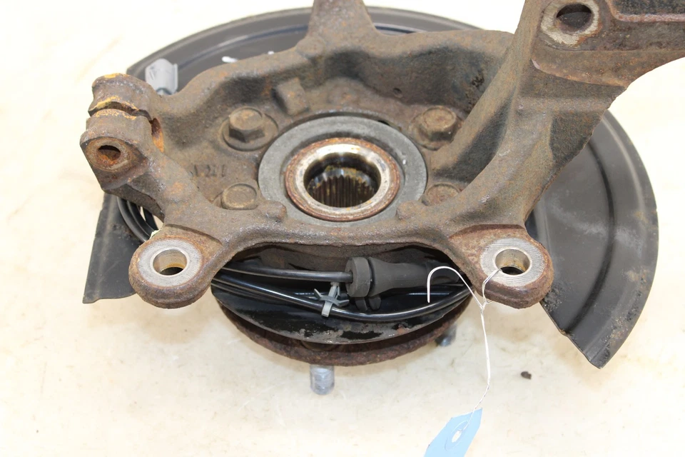 Nissan Juke 2011-2017 nudillo delantero izquierdo/husillo OEM LS72 Foto 3 de 4