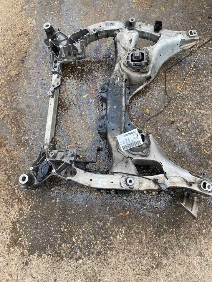 Bmw 4.4l Rwd Front Undercarriage Crossmember OE Fits BMW 550I 2010-2017 - Image 3 of 4