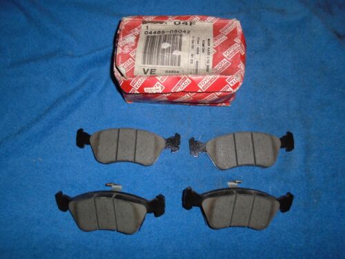 Toyota Avensis 1998-1999, Avensis Verso 2001-2002 NOS Genuine Front Brake Pads - Picture 1 of 3
