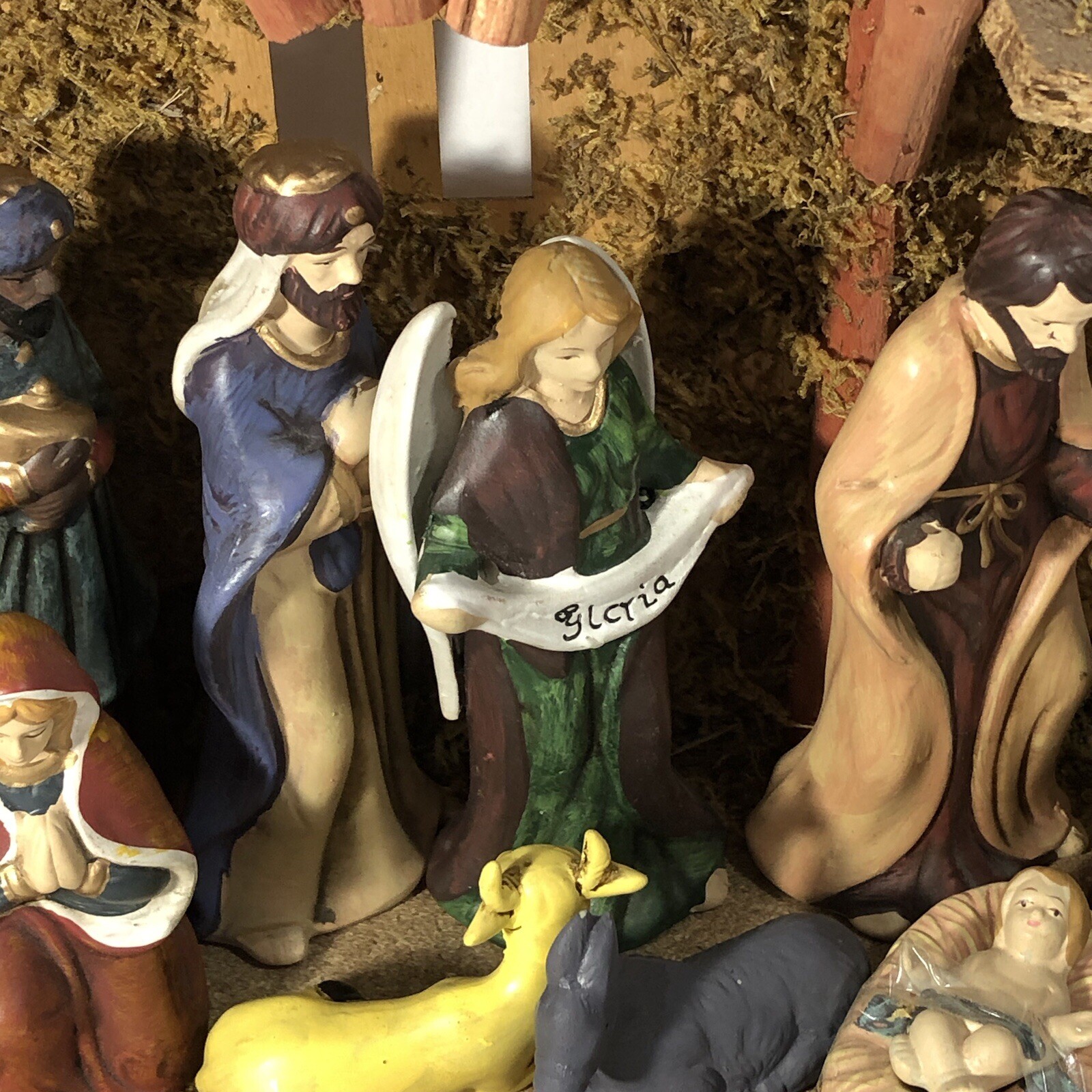 Nativity Scene Shunmei 12 Piece Ceramic 5" Figurines with Mossy Stable Complete