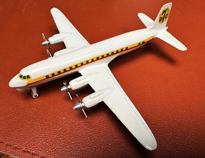 CIJ - Douglas DC-7 - France