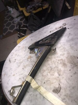 2000-2005 Mitsubishi eclipse driver LH side mirror triangle bracket guide d25